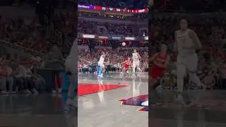 Caitlin Clark Throws a RIDICULOUS PASS to Kelsey Mitchell! 🤯