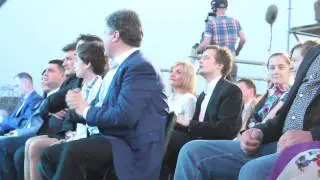 Порошенко співає