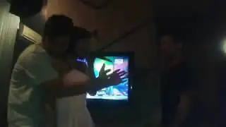 r3sp0n pemandu lagu karauke karena di tutup di pamekasan