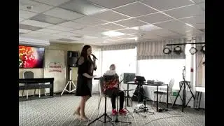 Яна Цуркан “No Roots”
