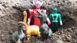 Seru....menemukan kuburan ultraman dan telur dinosaurus #telurdinosaurus#ultraman