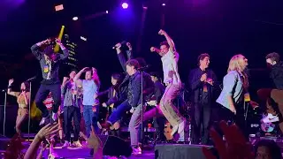 Elsie Fest Defying Gravity - Lizzy McAlpine Darren Criss Rachel Zegler - Rooftop Pier 17 NYC 9/8/24