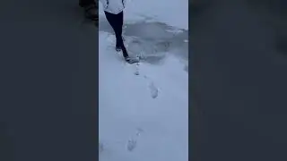 Лед, уже тонкий