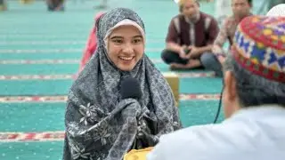 Saya masuk islam karena menemukan kebenaran sama istri paman saya yang mu'alaf lebih awal 