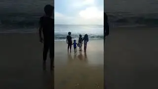 ഓടിക്കോ..🏃🏃‍♂️🏃‍♀️ #shorts #ocean #oceanwaves  #play  #sea
