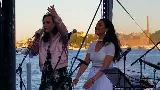 Mandy Rich & Irma Rence