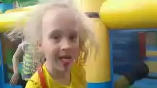 ОДНИ В ГОРОДЕ!!!😯Едем на развлечения!😁😀