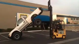 TOTAL IDIOTS AT WORK 2023