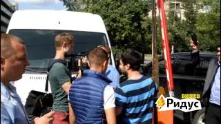 Наезд на оператора РЕН у столичного автосалона Олимп Авто