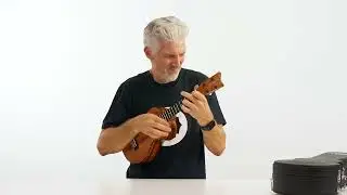 Kamaka HF-2D Deluxe Concert Ukulele Playing Review