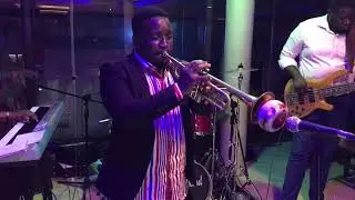 Taiwo Clegg performing If i Aint Got you by Alicia Keys 