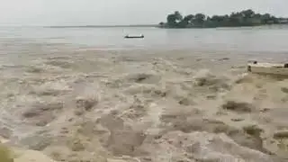 Koshi ko pulla ko najikai chheuma xii hami hernuhosa ki  tapai haru pani ho bhaga kati xa bhanera