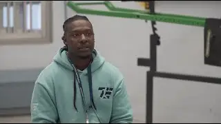 Kwame, enseignant dans une Unité d'intervention structurée
