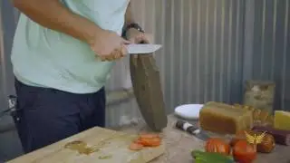 Тест ножа из тигельного булата