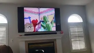 ELMO'S WORLD FLOWERS BANANAS & MORE 2000 VHS