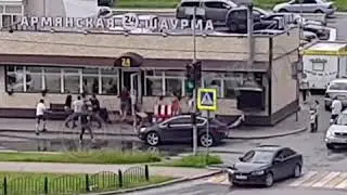 Массовая драка возле шаурмы в Сургуте