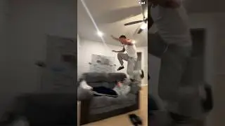 POV you’re chilling with a FREAK ATHLETE…🤣