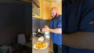 В большой семье не щелкают😂