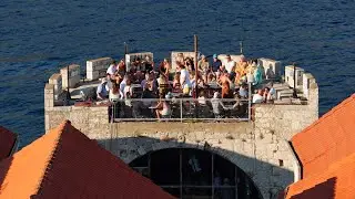 WHY CROATIANS AND TOURISTS LOVE KORČULA! (4K)