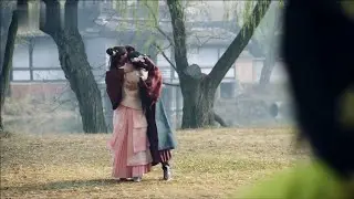 The lord kissed Cinderella by force but was slapped by Cinderella. Scheming girl was about to cry.