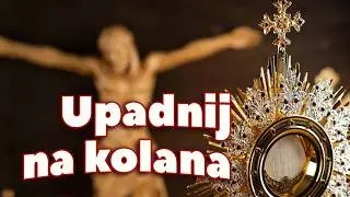 Upadnij na kolana, ludu czcią  przejęty. Uwielbiaj swego Pana: Święty, Święty, Święty.