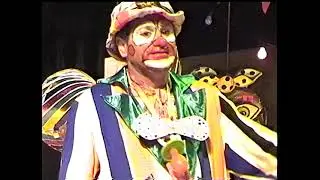 Esas melodías de caña y papel / Trailer