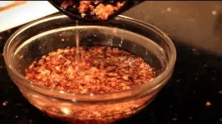 SAFIRE TV : "How to make Garlic Oil" with Thuy Phan