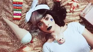 Melanie Martinez, Skizzy - Dead To Me
