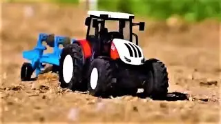 RC tractors working on the farm. 2.4GHz Remote Control
