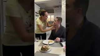 Брезгливый муж )).
