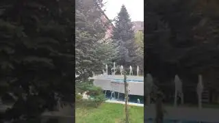 Fântână arteziană din centrul municipiului Târgu-Jiu, Județul Gorj, România- short