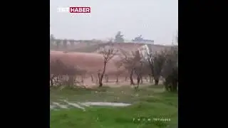 Фуру уносит потоком воды