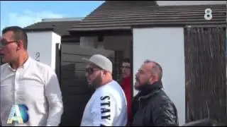 KIKO RIVERA SE PEGA CON LOS FOTOGRAFOS