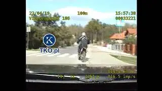 Motocyklista zginął pod kołami radiowozu. Nagranie z pościgu jest wstrząsające