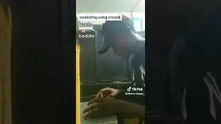 Scratching live use crossdj #dance #afrobeatdj #musicgenre #music #viral #musicstyle #afrobeatmix