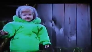 Аналоговая съёмка. Усадьба в деревне Закатово с Валей и Ритой в 2000 году.  Путь до остановки.