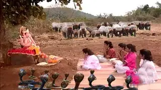 हे भगवान अपने नन्हे भक्तो की इन नेवलों और सर्पों से रक्षा करो अन्यथा @bholebhandarileela