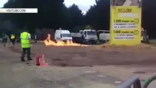 Появилось видео взрыва на карнавале в Париже. Взрыв в Париже сейчас.