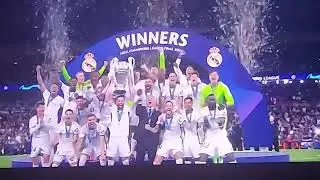 REAL MADRID LIFTING 2024 CHAMPIONS LEAGUE TROPHY #15