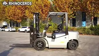 No sound, just muscle 💪 The CPD30 Electric Forklift lifts 3.3 tons with ease.
