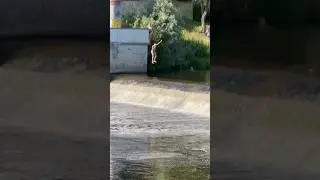 Очень рисковые ребятки!