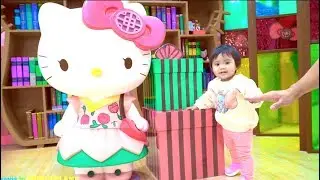 Ariana Hello Kitty Island