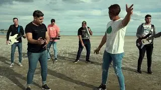 Contratiempos | Baila Conmigo (Official Video)