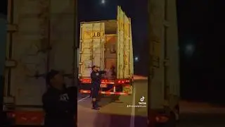 𝙀𝙫𝙚𝙧𝙮𝙙𝙖𝙮 𝙍𝙤𝙪𝙩𝙞𝙣𝙚 𝙖𝙨 𝙖 𝙩𝙧𝙪𝙘𝙠𝙚𝙧!! #truckdriver #trucking #youtubeshorts