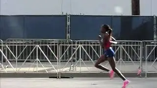 Brigid Kosgei Chicago 2019 World Record--SLOW MOTION footage