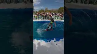 Манжерок. Прыжки в бассейн в купальнике