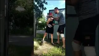 Как надо встречать жену