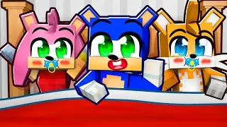 Sonic's FIRST SLEEPOVER In Minecraft!