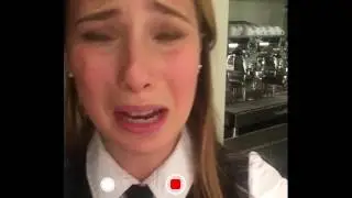 Ragazza piange per il fidanzato disastro