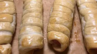 Очень быстрая сосиска из слоеного теста.